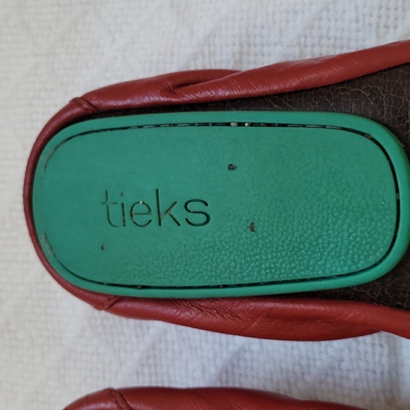 Cardinal Red Tieks - Sz 8 - Picture 12 of 16